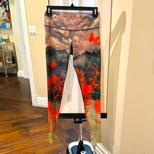 Onzie Printed Leggings Size XS